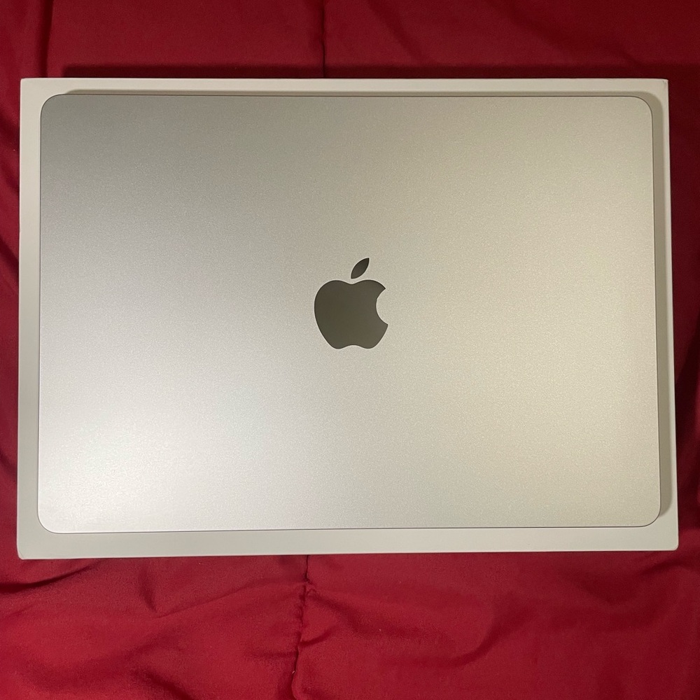 Apple Macbook Air 13” M3 (2024) Silver Laptop